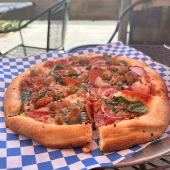 Rodeos Pizza & Saladeria - The Boss - Pizza Near Me - Klamath Falls, Oregon