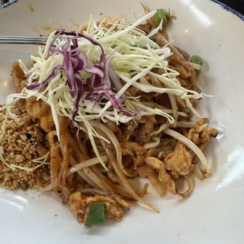 Sa Thai - Pad Thai with Chicken - Salad Near Me - Albuquerque, New Mexico