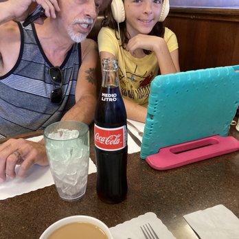 Harry's Cafe - Papa & B - Breakfast & Brunch Near Me - Stanton, California