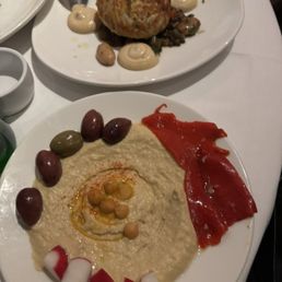 Complimentary hummus was excellent Complimentary hummus was excellent