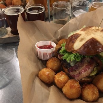 Woody's Brewing - Jalapeño Burger with Bacon. It was great. - New American Near Me - Redding, California Woody's Brewing - Jalapeño Burger with Bacon. It was great. - New American Near Me - Redding, California