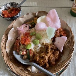 Warung Senang - An all-in standard hearty meal. 4 varieties on a bed of white rice.