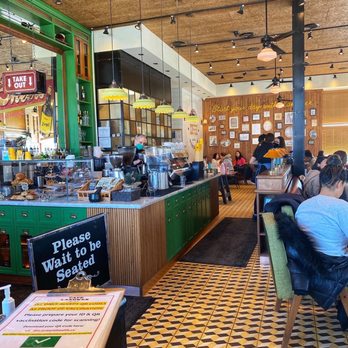 Cafe Landwer - Rutherford & Bathurst - Cafes Near Me - Maple, Ontario Cafe Landwer - Rutherford & Bathurst - Cafes Near Me - Maple, Ontario