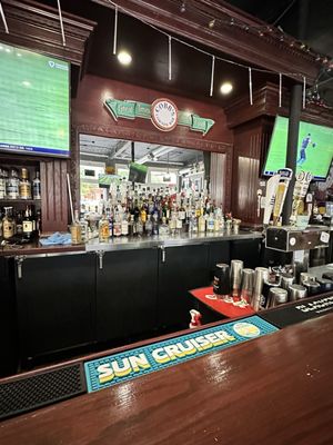 Cobb's Corner Bar by null