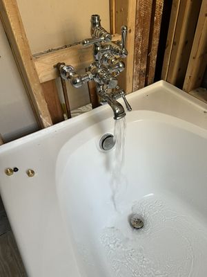 Rene Plumbing Services Logo