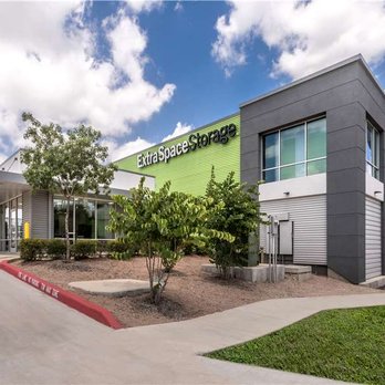 Extra Space Storage - Security Screens - Self Storage Near Me - San Antonio, Texas