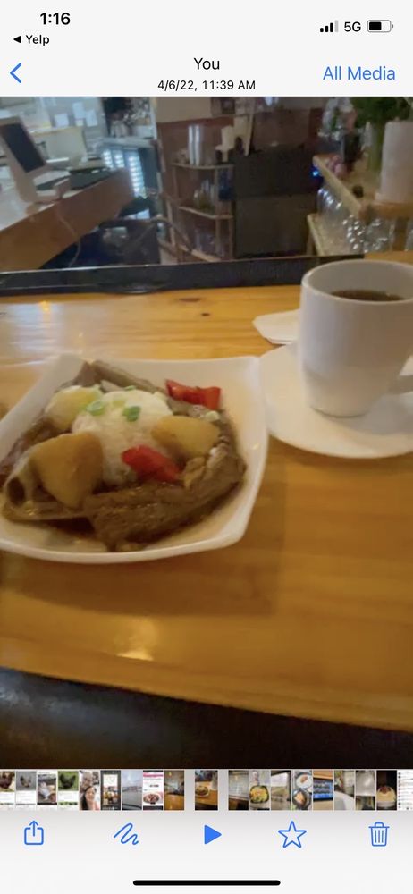 Food from Paz Pub & Grill