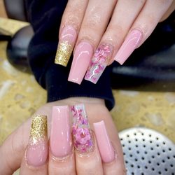 Top Nails - by Rachel