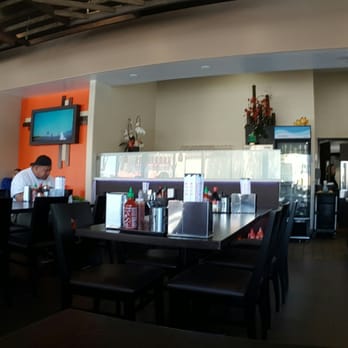 Simply Pho - Nice modern look - Vietnamese Near Me - Lake Forest, California