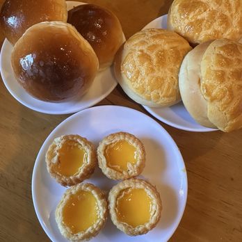 Top Gun Seafood Restaurant - Baked goods - bbq bun, egg tart, pineapple bun - Seafood Near Me - Bellevue, Washington