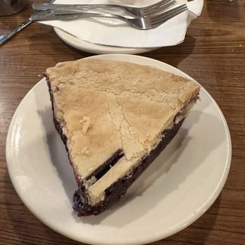 Pie 'n Burger - Boysenberry pie - Burgers Near Me - Pasadena, California