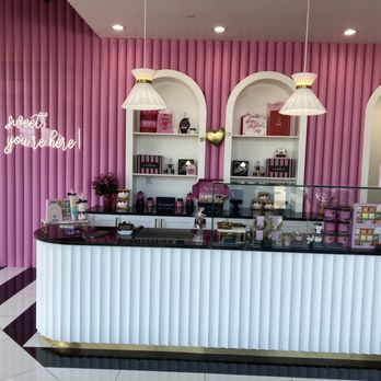The Fancy Marshmallow - Cute interior - Desserts Near Me - Cedar Park, Texas The Fancy Marshmallow - Cute interior - Desserts Near Me - Cedar Park, Texas
