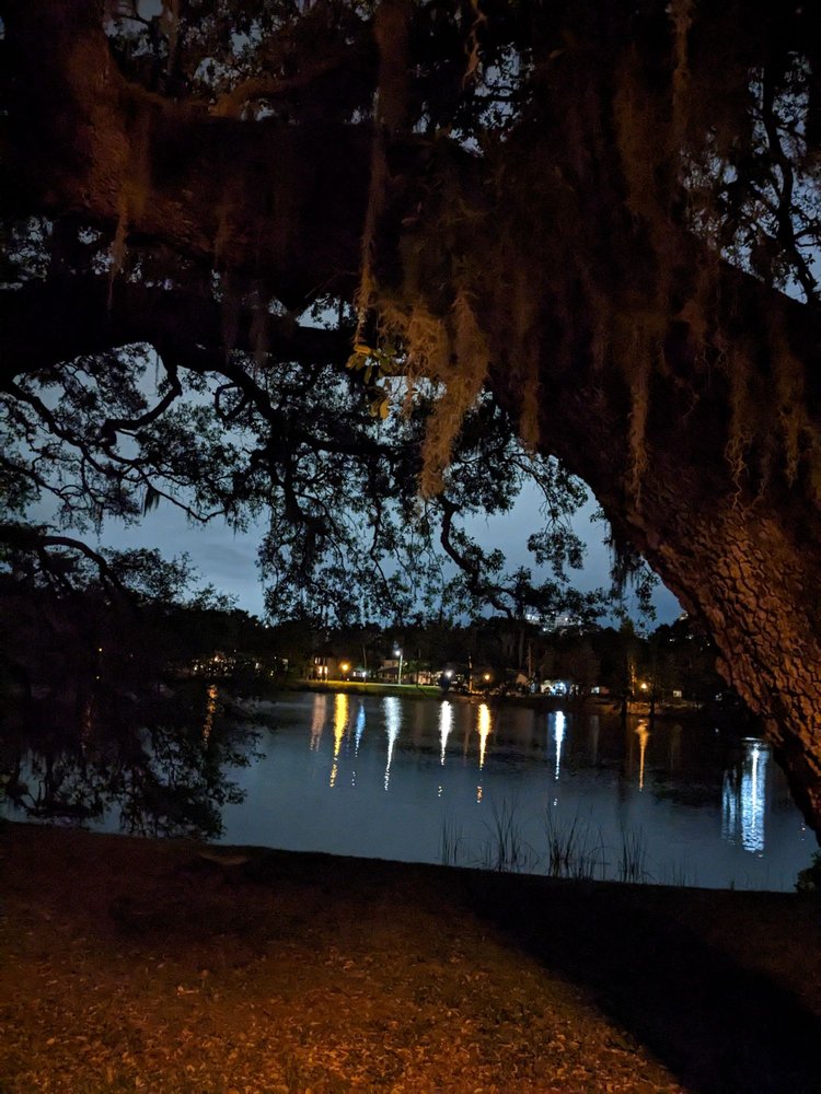 Lake Lawsona Park Image