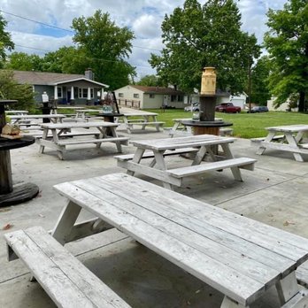 Cottleville Cookies and Cream - Lots of Outdoor seating on the patio at Cottleville Cookies & Cream - Desserts Near Me - Cottleville, Missouri Cottleville Cookies and Cream - Lots of Outdoor seating on the patio at Cottleville Cookies & Cream - Desserts Near Me - Cottleville, Missouri