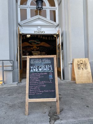 Nimble & Finn's by null