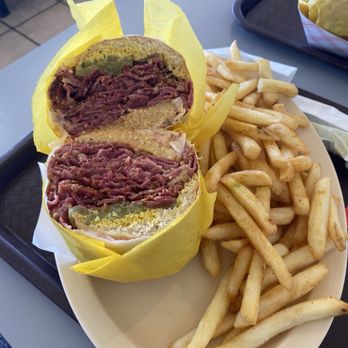 Pete's Burger - Pastrami sandwich with crispy fries - Burgers Near Me - South Gate, California Pete's Burger - Pastrami sandwich with crispy fries - Burgers Near Me - South Gate, California