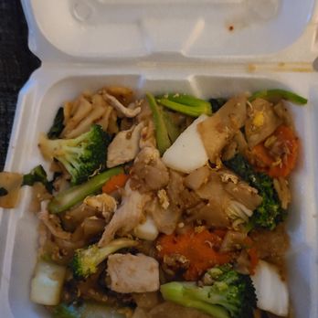 Chiang Mai Thai Noodle - Pad Sew Ew - Thai Near Me - Indianapolis, Indiana