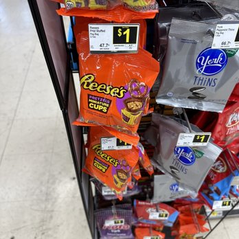 Dollar General - Yes! - Discount Store Near Me - Lemoore, California