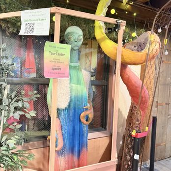 Weird Sisters Freak Boutique - Used, Vintage & Consignment Near Me - Astoria, Oregon Weird Sisters Freak Boutique - Used, Vintage & Consignment Near Me - Astoria, Oregon