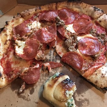 Pizza Bruno - Mediocre pizza I paid 17 bucks for - Pizza Near Me - Orlando, Florida Pizza Bruno - Mediocre pizza I paid 17 bucks for - Pizza Near Me - Orlando, Florida