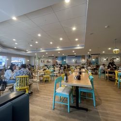 IHOP - Main dining hall