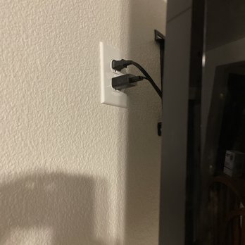 Viper Electric - Outlet behind TV - Electricians Near Me