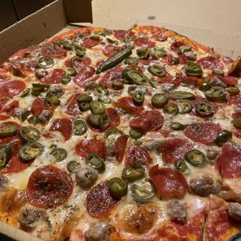 Guffey's Pizza - XL pepperoni, sausage, & jalapeño - Pizza Near Me - Pacific, Missouri