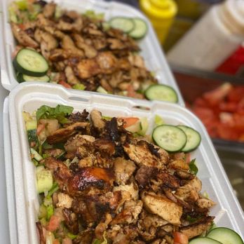 Middle Eastern Appetite - Salad with beef shawarma - Middle Eastern Near Me - Kalamazoo, Michigan