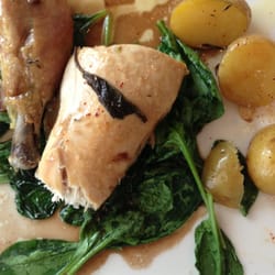 Restaurant Sur L'Ardoise - Le plat du jour poulet épinards pomme de terre vraiment bon