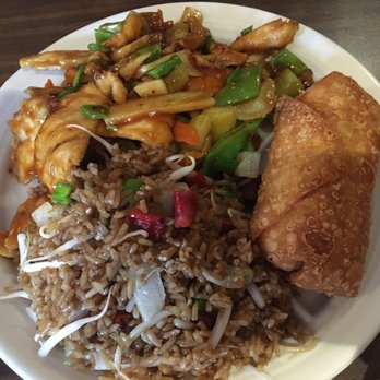 Sisters Chinese Restaurant - Kung Pao chicken combination lunch - Szechuan Near Me - Warwick, Rhode Island