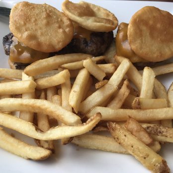 Bananas - Mini Sliders - Burgers Near Me - Vieques, Puerto Rico Bananas - Mini Sliders - Burgers Near Me - Vieques, Puerto Rico