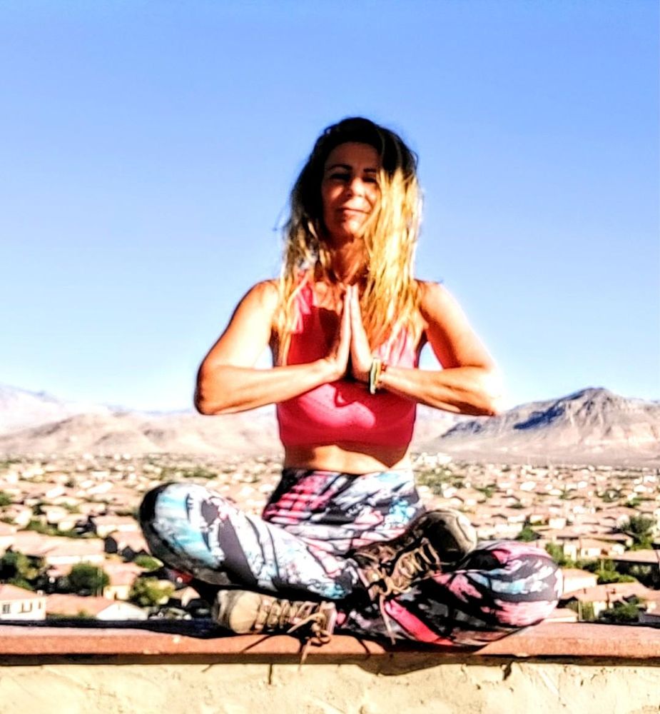 TwilyYoga Logo