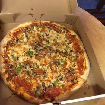Pizza Gigi - medium pie with pepperoni, green pepper and mushrooms - Pizza Near Me - Toronto, Ontario Pizza Gigi - medium pie with pepperoni, green pepper and mushrooms - Pizza Near Me - Toronto, Ontario