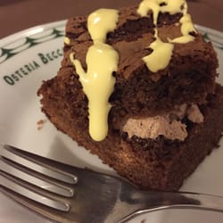 Osteria Beccalzù - Torta nera con ripieno di crema al cioccolato