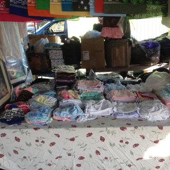 Midgley's Country Flea Market - clothes - Flea Markets Near Me - Sebastopol, California