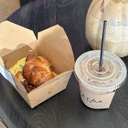 Aviator Coffee - Belt sandwich, 16 oz Lavender Sky