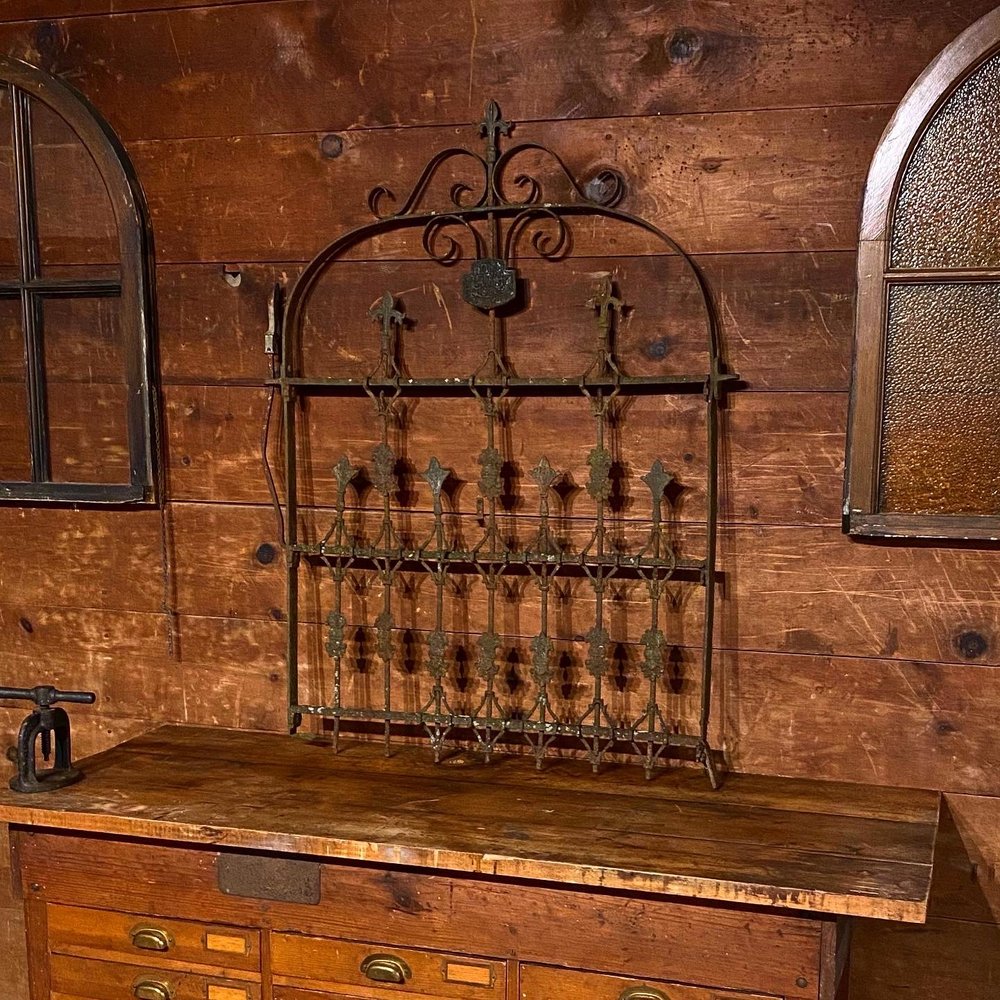 ROYAL PORT ANTIQUES 79 Photos Antiques 13 Market St, Salem, NJ