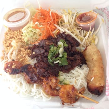 Pho Tre Bien Express - Beef and shrimp bun - Vietnamese Near Me - El Paso, Texas Pho Tre Bien Express - Beef and shrimp bun - Vietnamese Near Me - El Paso, Texas