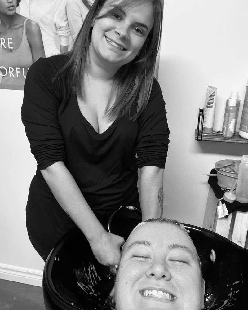 Portside Salon and Barbershop Logo