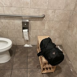 Anytime Fitness - Bathrooms