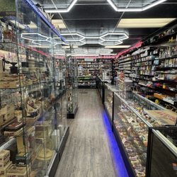 100% Smoke Shop