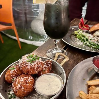 Eureka! - Mac N' Cheese Balls @serenaventures - American Near Me - Redlands, California Eureka! - Mac N' Cheese Balls @serenaventures - American Near Me - Redlands, California
