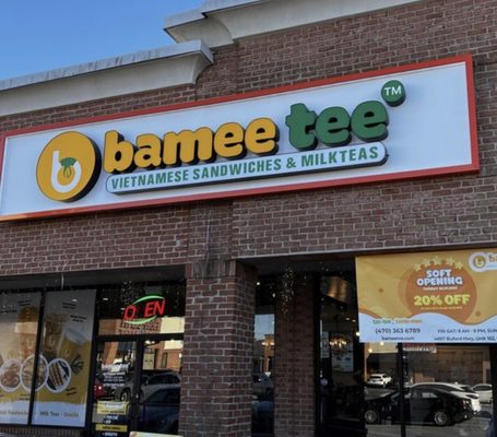 Bamee Tee - Vietnamese Sandwiches, Milk Teas, & Snacks by null