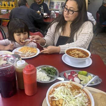 La Estrella Restaurant - Mexican Near Me - Los Angeles, California