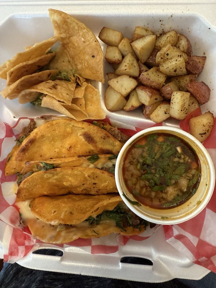 Catrinas Mexican Food Truck Logo