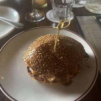 Simonette - Hamburger a Cheval - French Near Me - Culver City, California Simonette - Hamburger a Cheval - French Near Me - Culver City, California