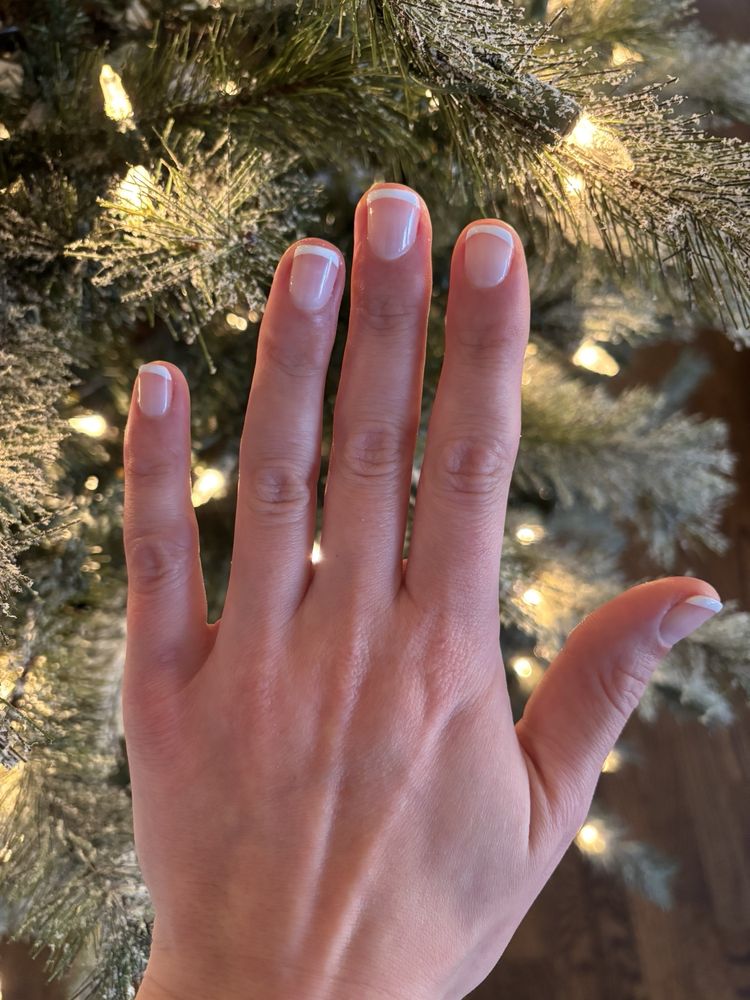 Serenity Nails plus Beauty Logo