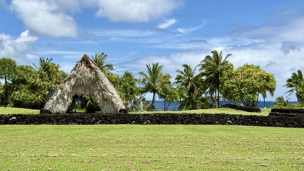 Makana Maui Adventures Logo