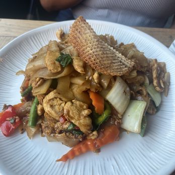 Enthaice Thai Kitchen - Pad Khee Mao with chicken - Thai Near Me - Astoria, New York