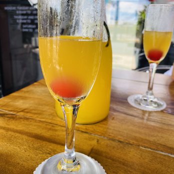 Birdie Bistro - Carafe mango mimosa - Coffee & Tea Near Me - McAllen, Texas